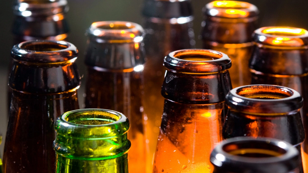 You are currently viewing How to Choose the Right Beer Bottles
