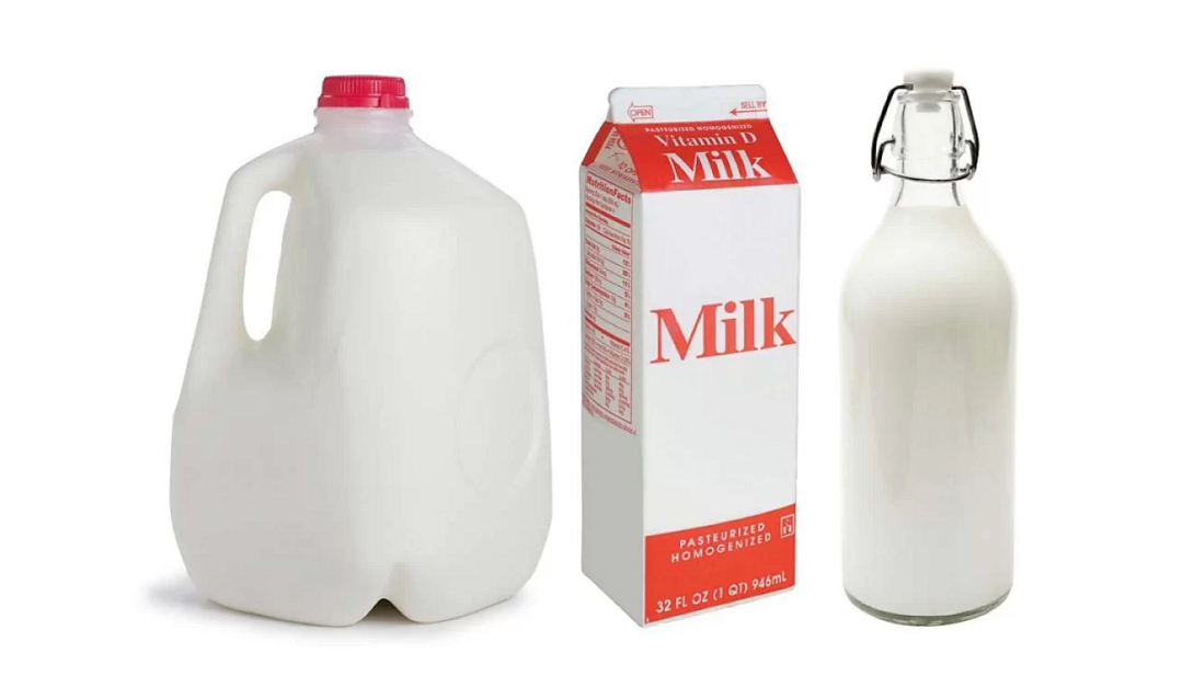 You are currently viewing Milk In Glass vs Plastic vs Paper Carton