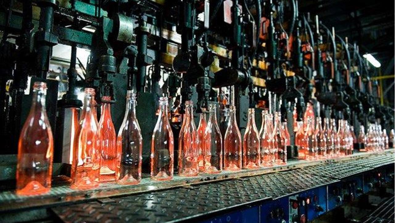 You are currently viewing 5 best glass bottle manufacturers in Canada