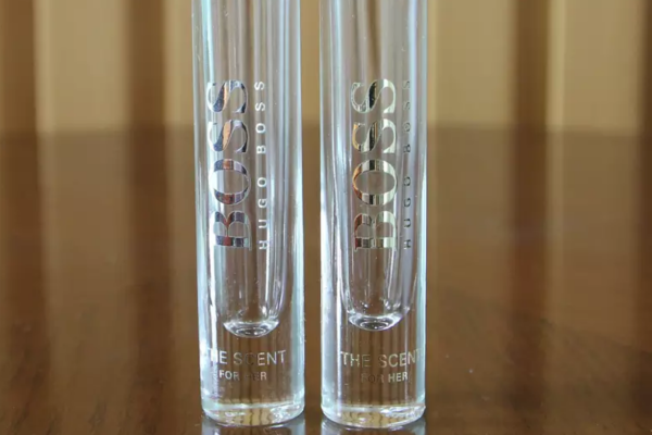 custom glass bottle silver hot stamping